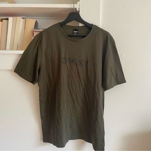 Mens large Oakley T-shirt logo on front